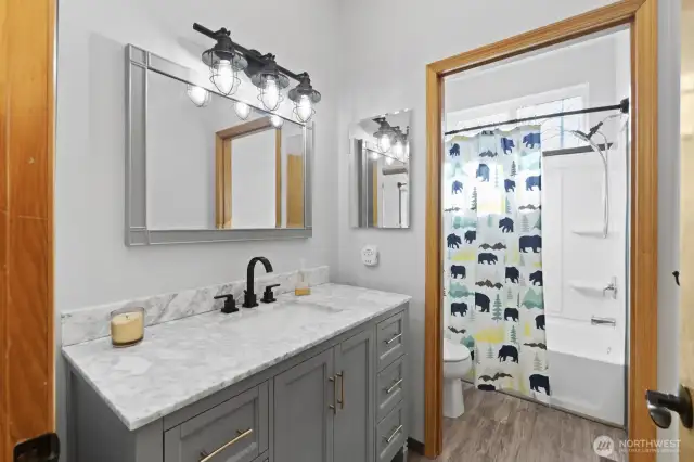 Full bath between two rooms
