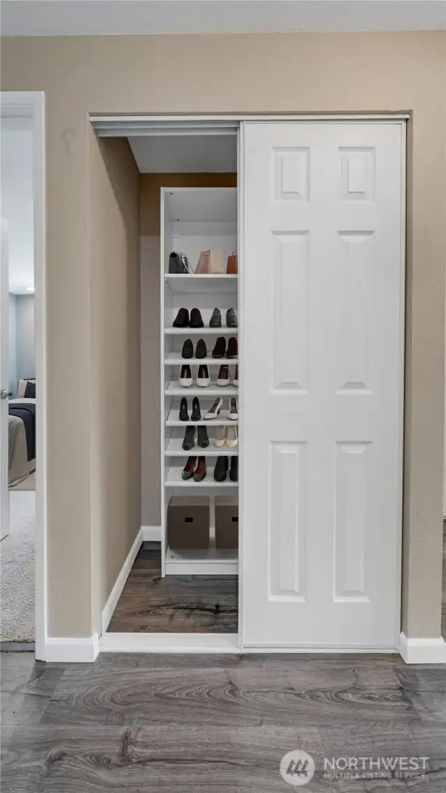 Closet1