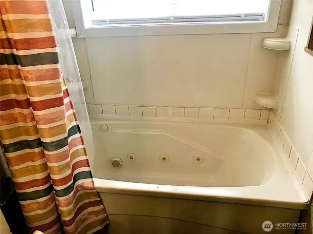 Jetted Tub