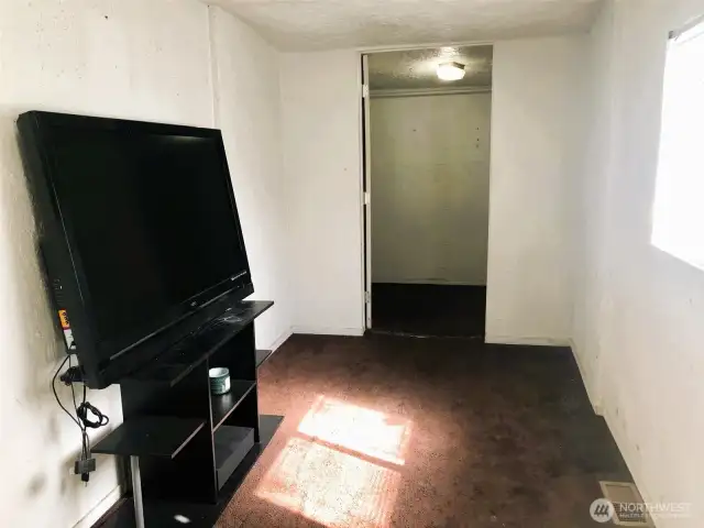 4th bdrm option or studio