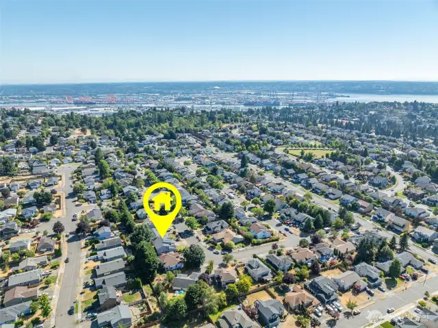 Great location, Close to great schools, shopping, community center & Northshore Golf Course.