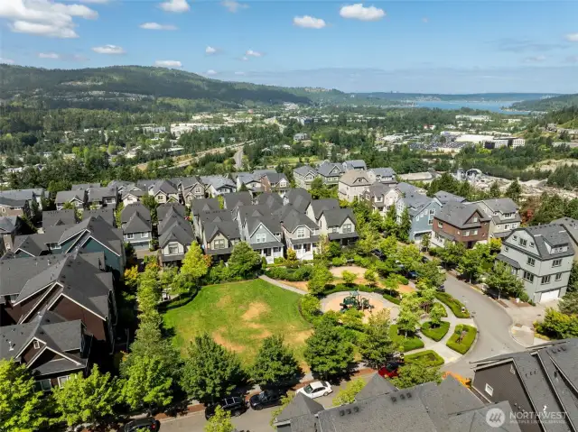 Experience the best of Pacific Northwest living in Issaquah Highlands—where tree-lined streets, vibrant parks, and community events create a warm, connected lifestyle. With scenic trails and everyday conveniences just steps away, it’s easy to see why this neighborhood is so sought-after.