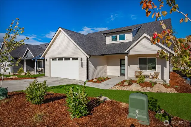 Photos shown are of a similar floor plan previously built in a different neighborhood (The Ridge in Blaine). Finishes and features may vary. Some items pictured reflect buyer-selected upgrades which are not included in the base price and may be added at an additional cost.
