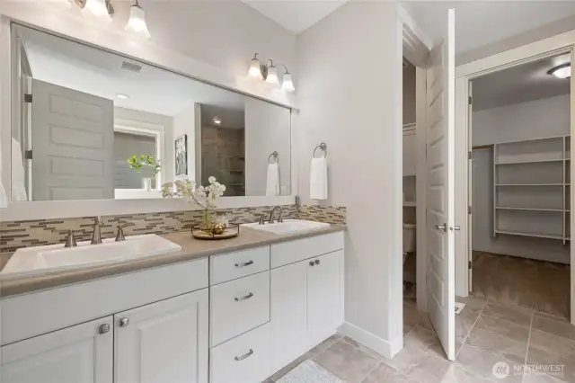 Wood Wrapped Mirrors in Primary & Guest Bathrooms