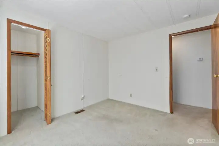 PRIMARY ROOM