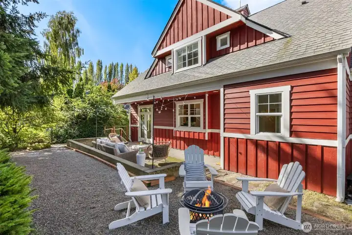 The terraced gardens provide privacy. A terrific spot to entertain.