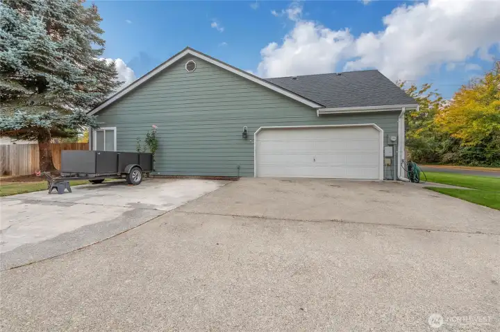 Oversized, 2 Car Garage