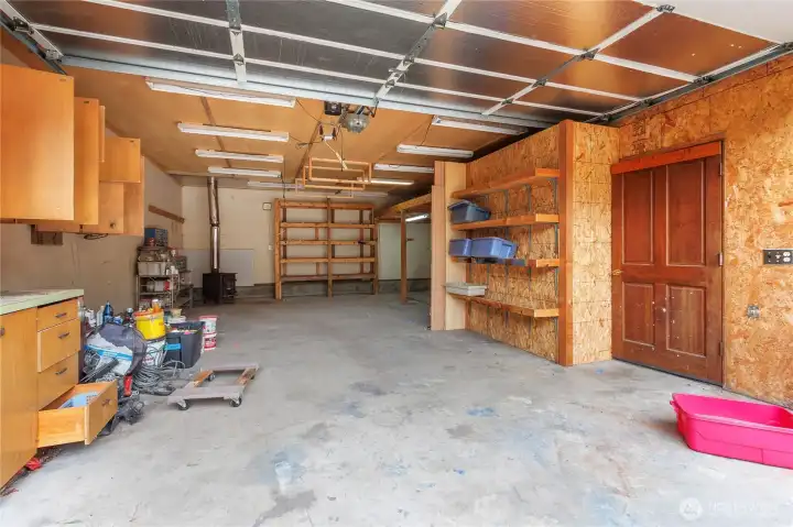 Detached garage