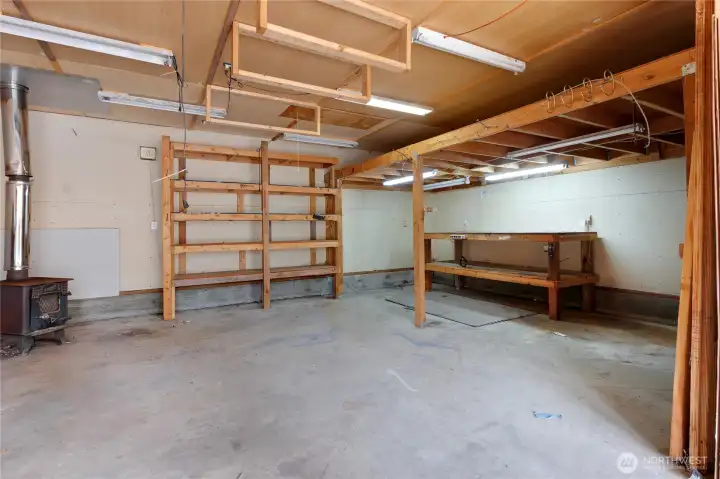 Detached garage
