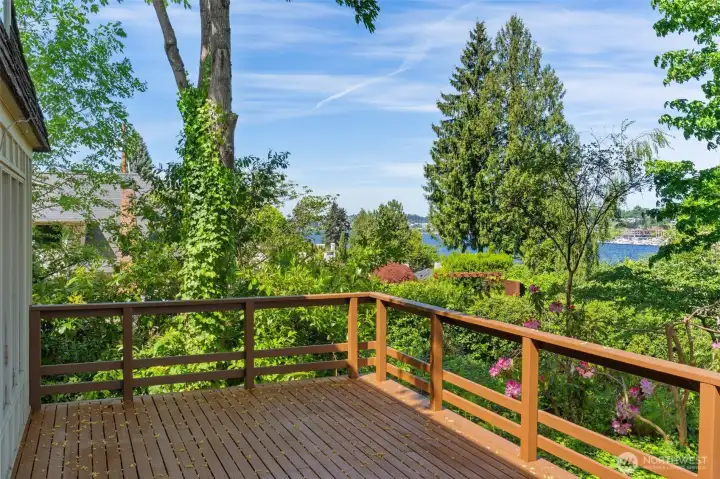 Huge Deck w/Views, even better in person