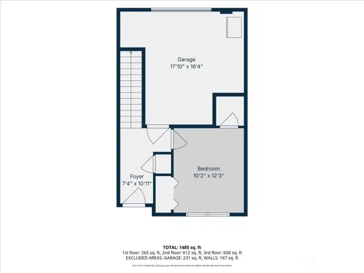 Entry level with 1 bedroom and garage Entry level with 1 bedroom and garage