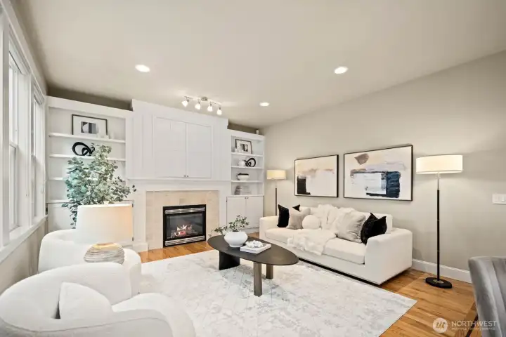 Built in shelves/TV Nook