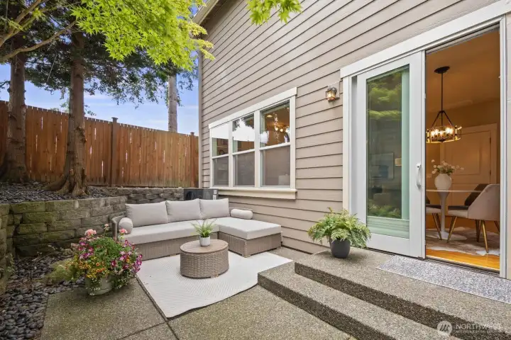 Outdoor side patio for entertaining