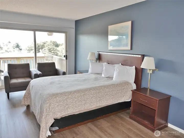 Studio unit w/ full-size bed. Studio unit w/ full-size bed.