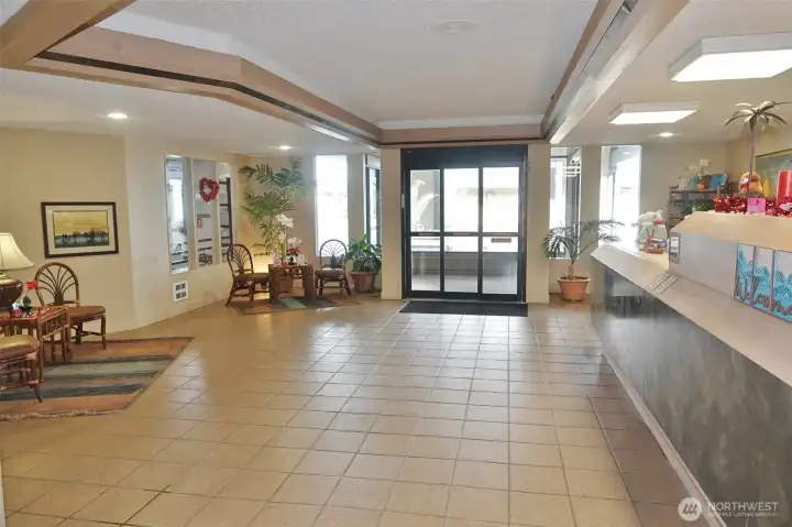 Lobby. Lobby.