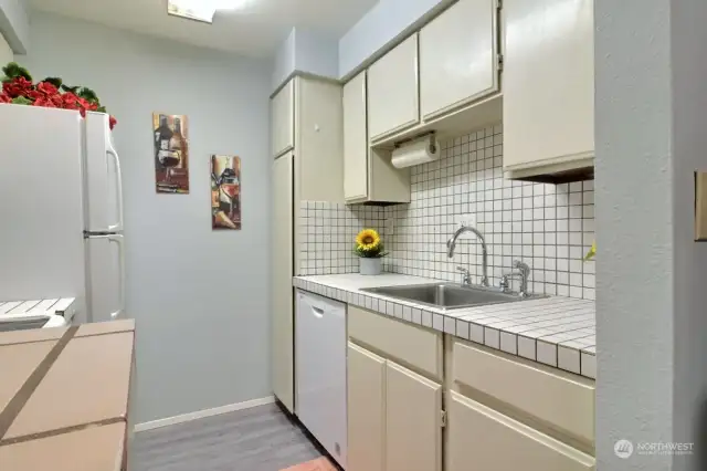 Light and bright neutral kitchen.