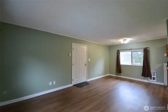 View of the flex area upper floor of garage