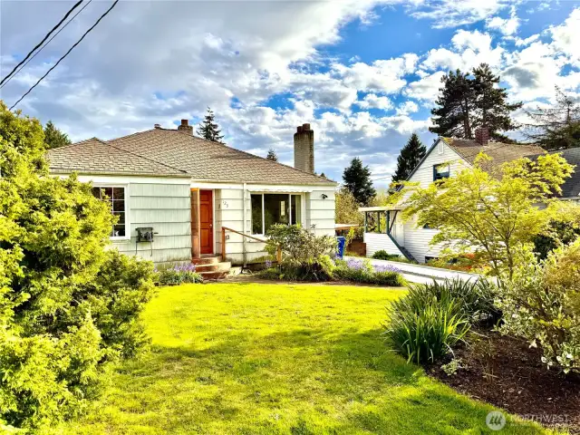 Front with garden beds