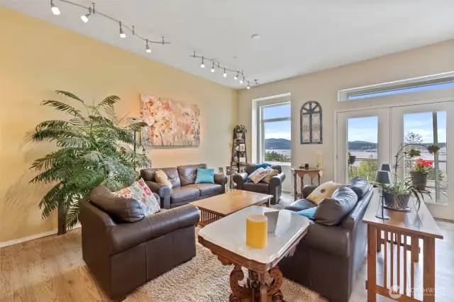 We can't get over how inviting these areas are!