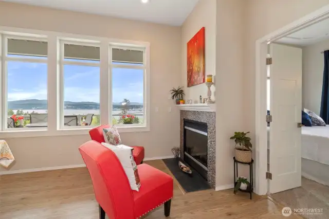 The gas fireplace area.... reading and warmth