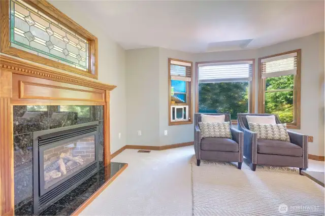 Gas fireplace in true Craftsman style