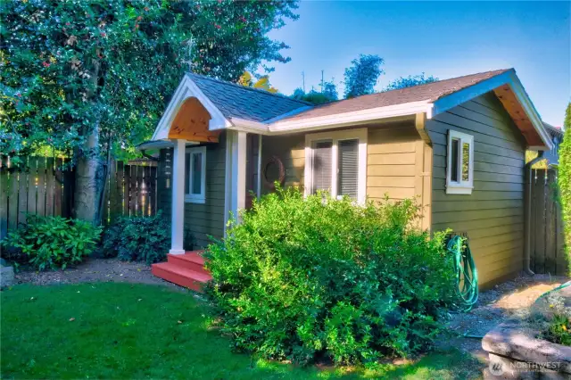This Yoga Studio in a mini-me of the main house, with the same solid wood soffits, premium siding, and Presidential roof.  Great for a home gym, hobby space, 'really no distractions' office.  The possibilities are as vast as your imagination.