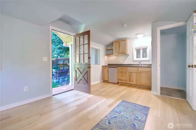 Kitchenette in the studio and a large closet to store your gear. A mini fridge and cold water are a few of the comforts here!