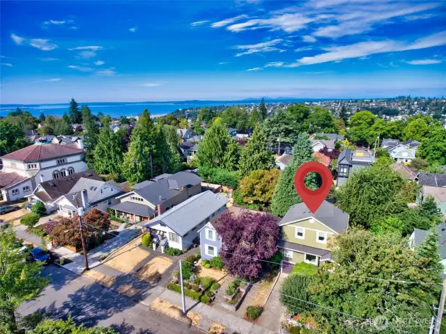 Queen Anne is oh so close to Puget Sound to the West.