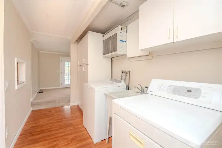 Laundry area. W/D stay!