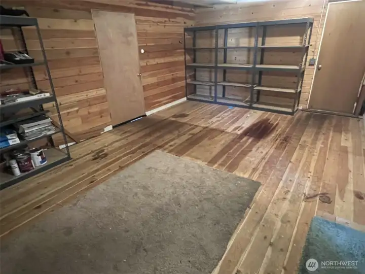 Bonus room/office off master