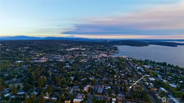 Blocks to Vibrant Downtown Kirkland