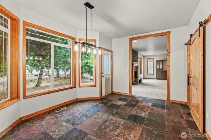 Kitchen Dining Area