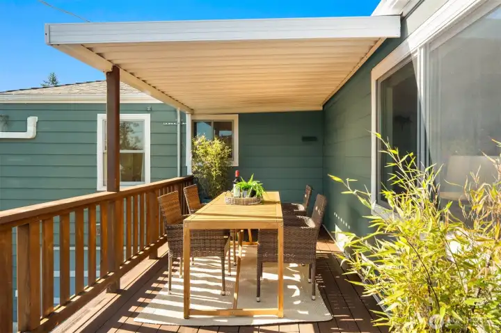 One of a few outdoor dining options