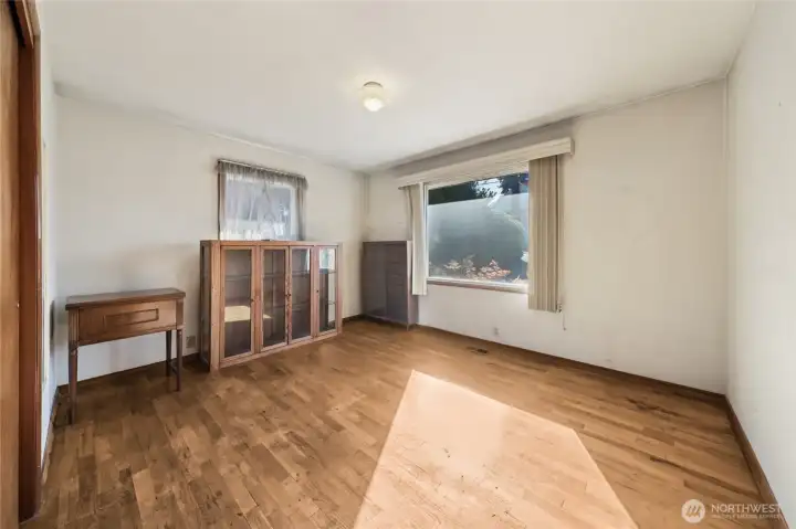 Bedrooom 2