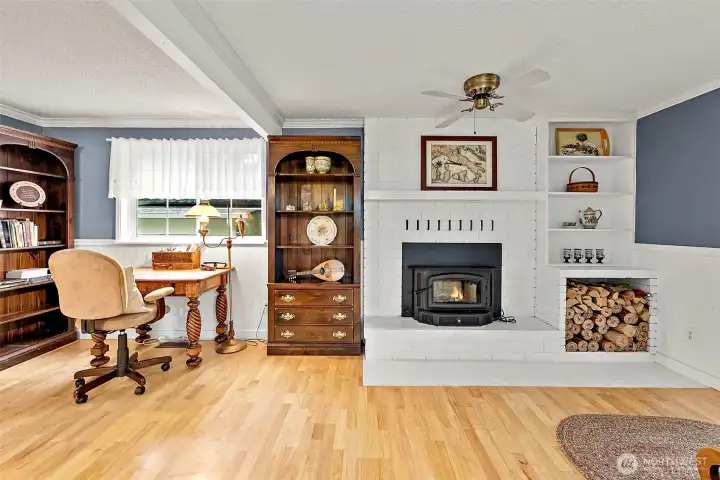 Beautiful bonus space. An office, library, or...