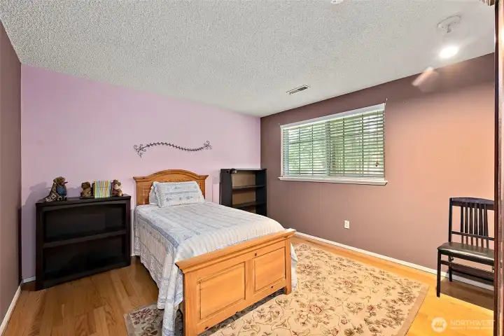 Guest bedroom