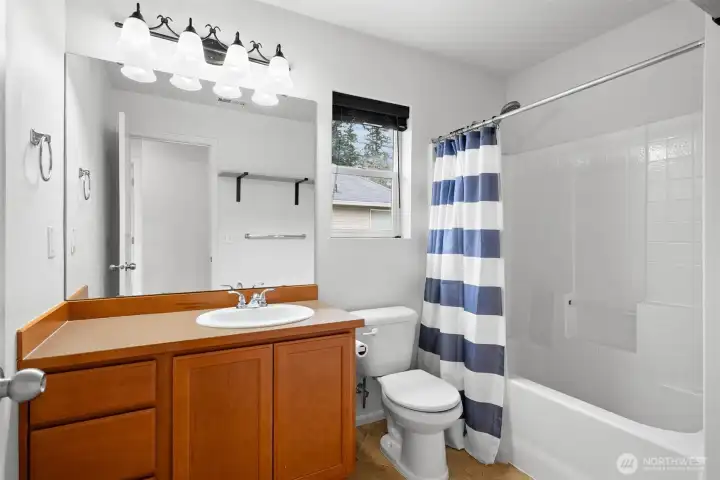 Upstairs hall bath