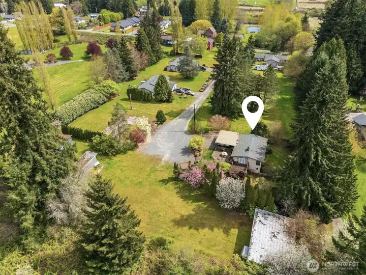 Flat lot supporting 7 units.