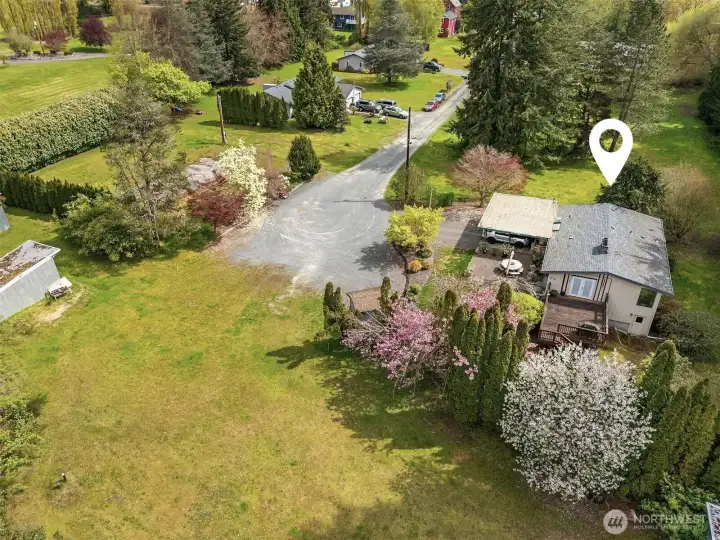 Flat lot supporting 7 units.