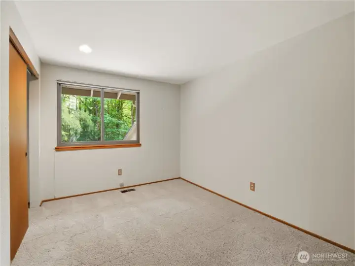 Additional bedroom with flexible use options