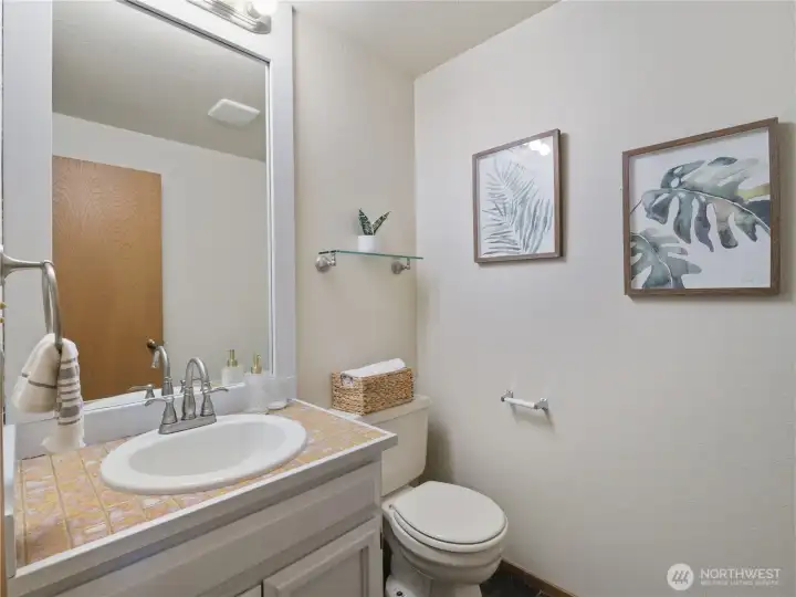 Main-level powder bath