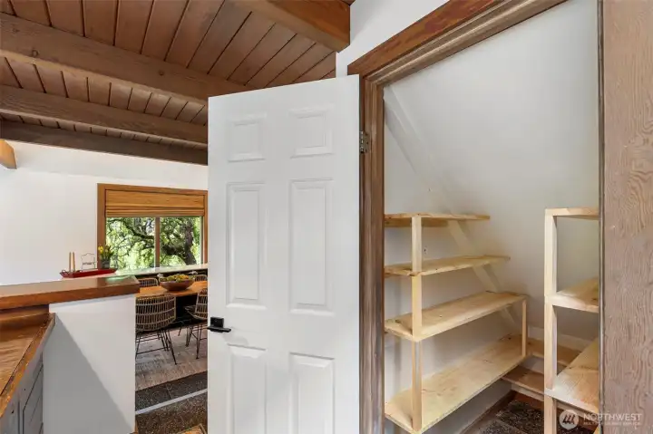 Pantry. Pantry.
