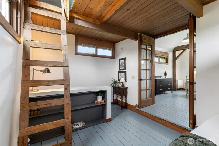 Stairs to loft. Stairs to loft.