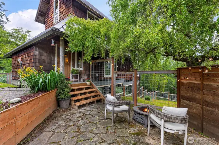 Charming place to grill, have a fire or garden! Charming place to grill, have a fire or garden!