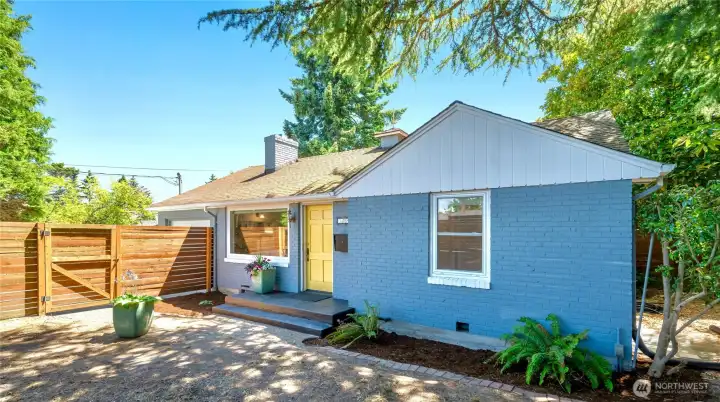 Charm and flexibility in Arbor Heights in this 1948 home with an ADU in the basement. Great lot, great block- take a look! Charm and flexibility in Arbor Heights in this 1948 home with an ADU in the basement. Great lot, great block- take a look!
