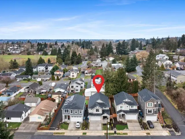 Your new home awaits you nestled away in the heart of Snohomish. Close to everything the city has to offer.