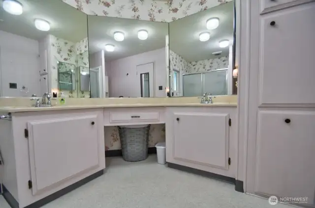 Great light for vanity and double sinks for convenience.  Great storage for linens and more!