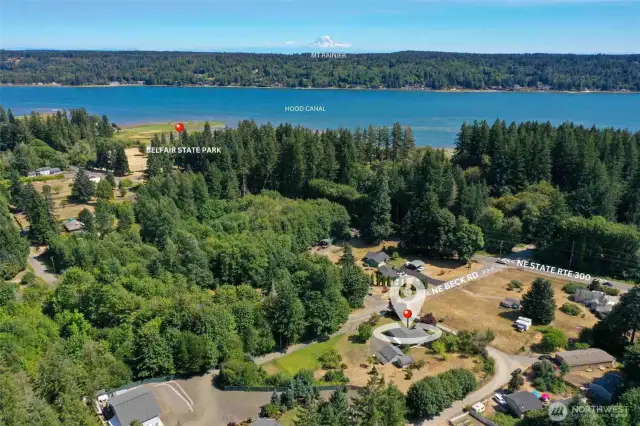 Prime location with 2 minute walk into Belfair State Park.