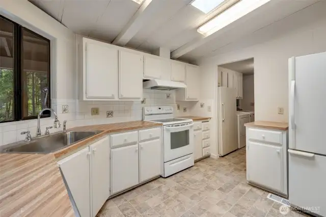 Large kitchen provides tons of counter space.