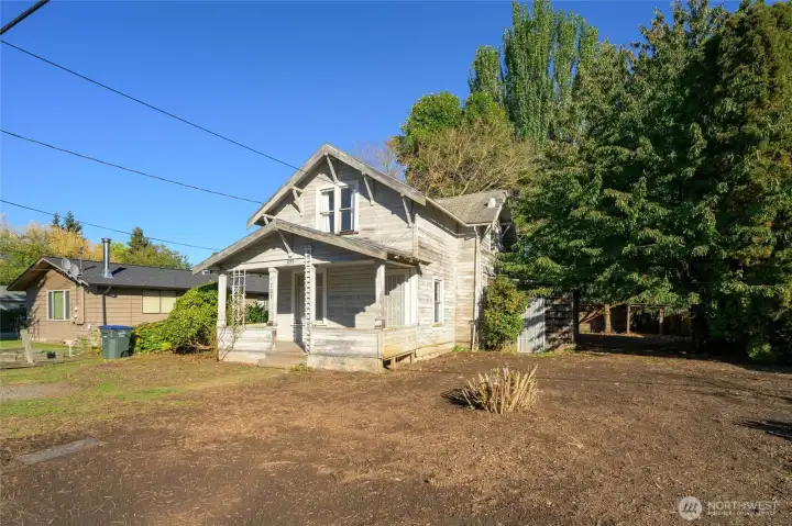 Home is situated on a a little over 6000 sq ft lot.